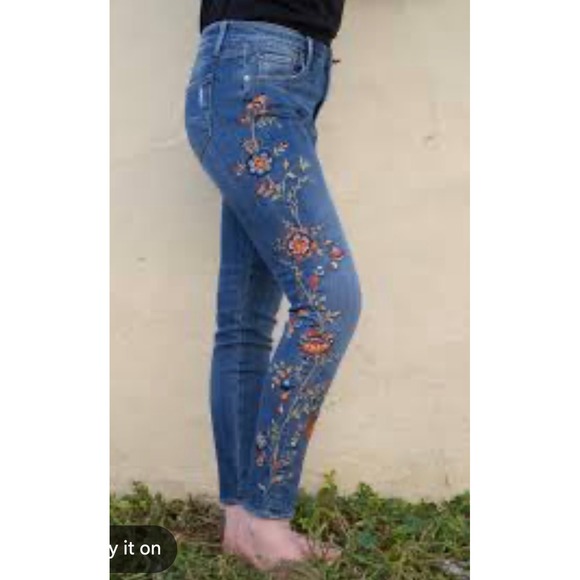 DRIFTWOOD Denim - Driftwood Jackie Floral Embroidered Skinny Jeans Medium Wash Blue W26 L28